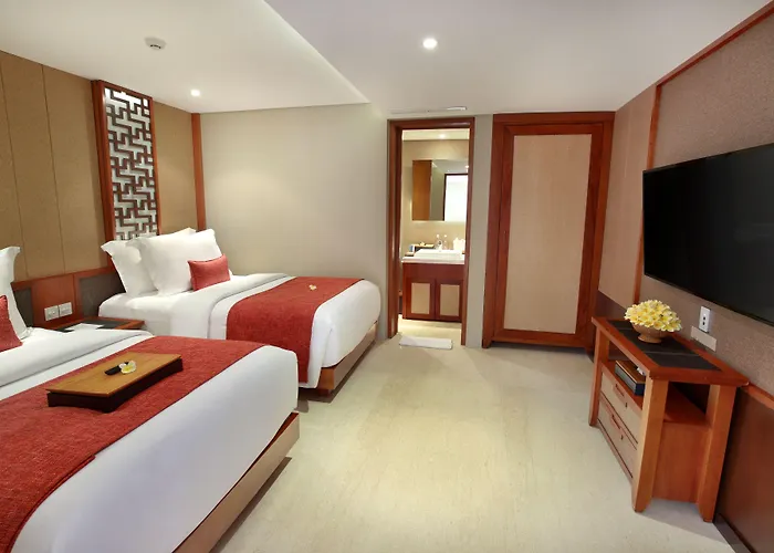 Hotel The Bandha & 5*