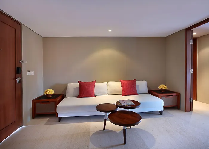 The Bandha & 5* Legian (Bali)