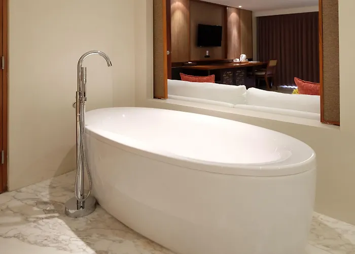 The Bandha & Hotel 5*