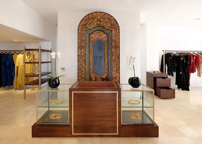 Hotel The Bandha & 5*