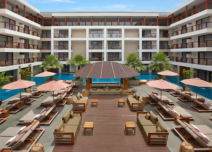 The Bandha & Hotel Legian (Bali)